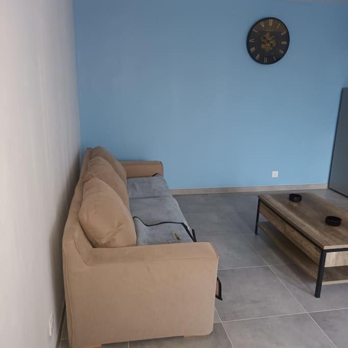 Апартаменти Loft Entier, Calme, Fibre Et Wifi Сен-Кантен Екстер'єр фото